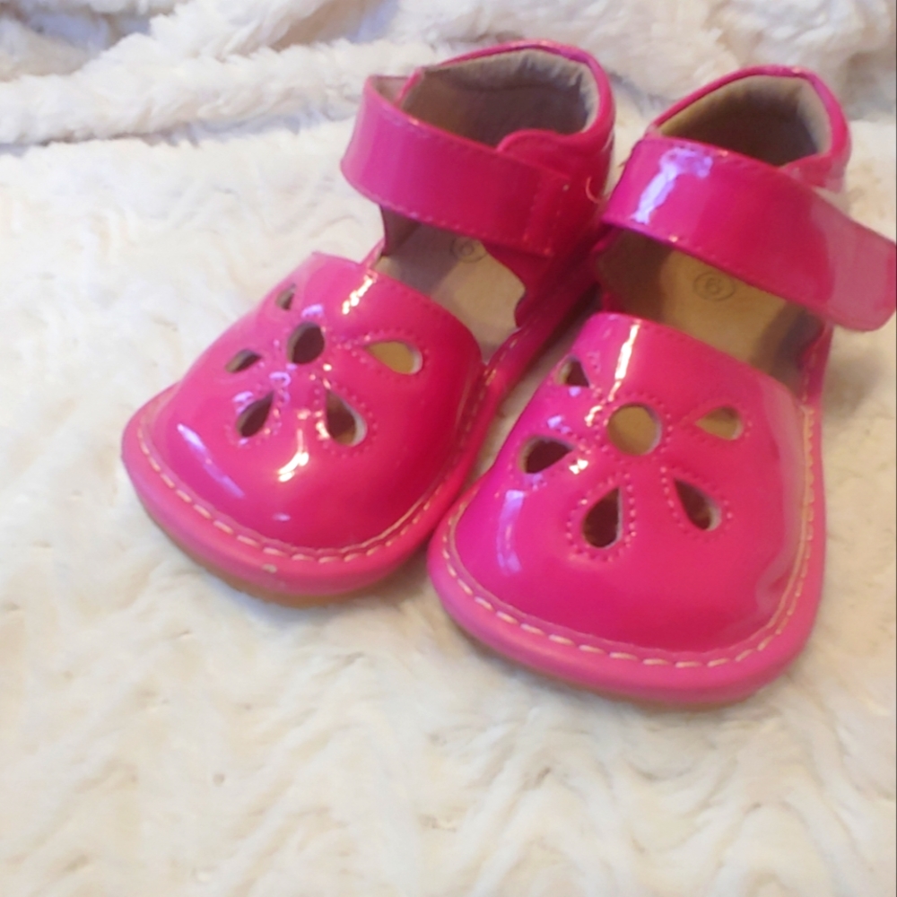 Umbella Pink Patent Squeaky Walkers